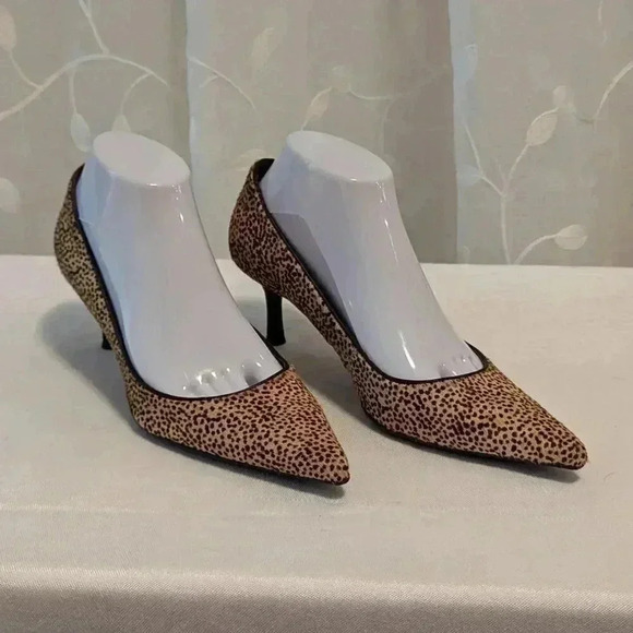 ANTONIO MELANI Shoes - Antonio Melani Animal Print Leather Pumps Size 7.5